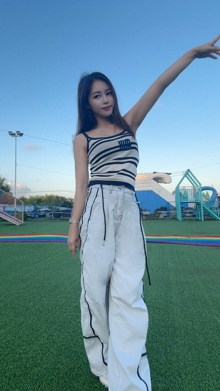御景泉19号按摩师柠檬 WhatsApp: 014-331 8531